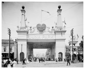 Entrance to Luna Park, Coney Island, N.Y. c1903 – 1906. Detroit Publishing Co. (Publisher). Library of Congress, Prints & Photographs Online Catalog.