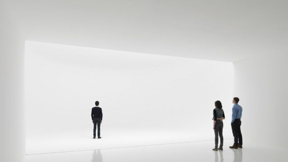 Image Caption: Doug Wheeler, SA MI 75 DZ NY 12 (2012) at David Zwirner Gallery