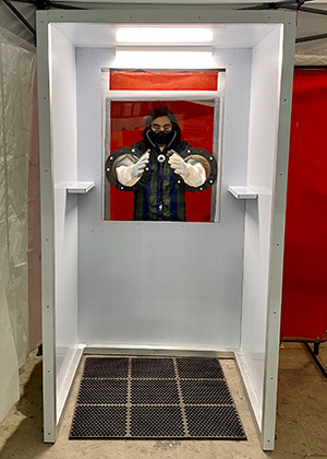 SITU's prototype of an outdoor patient screening booth.