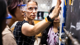 faculty and students in the chemistry lab