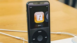 Elvin Hu's nostalgic iPod classic music player for iOS.
