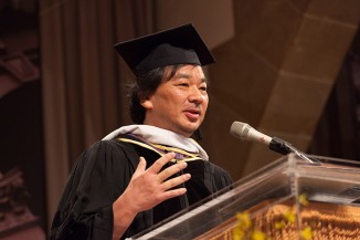 Shigeru Ban delivers the commencement address