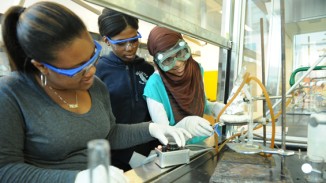 Students in a chemistry lab as part of the Summer STEM program. Photo by Chris Taggart/Cooper Union